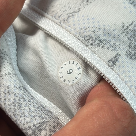 Lululemon Speed Up Tight *28" Jasmine White Multi - Picture 4 of 6